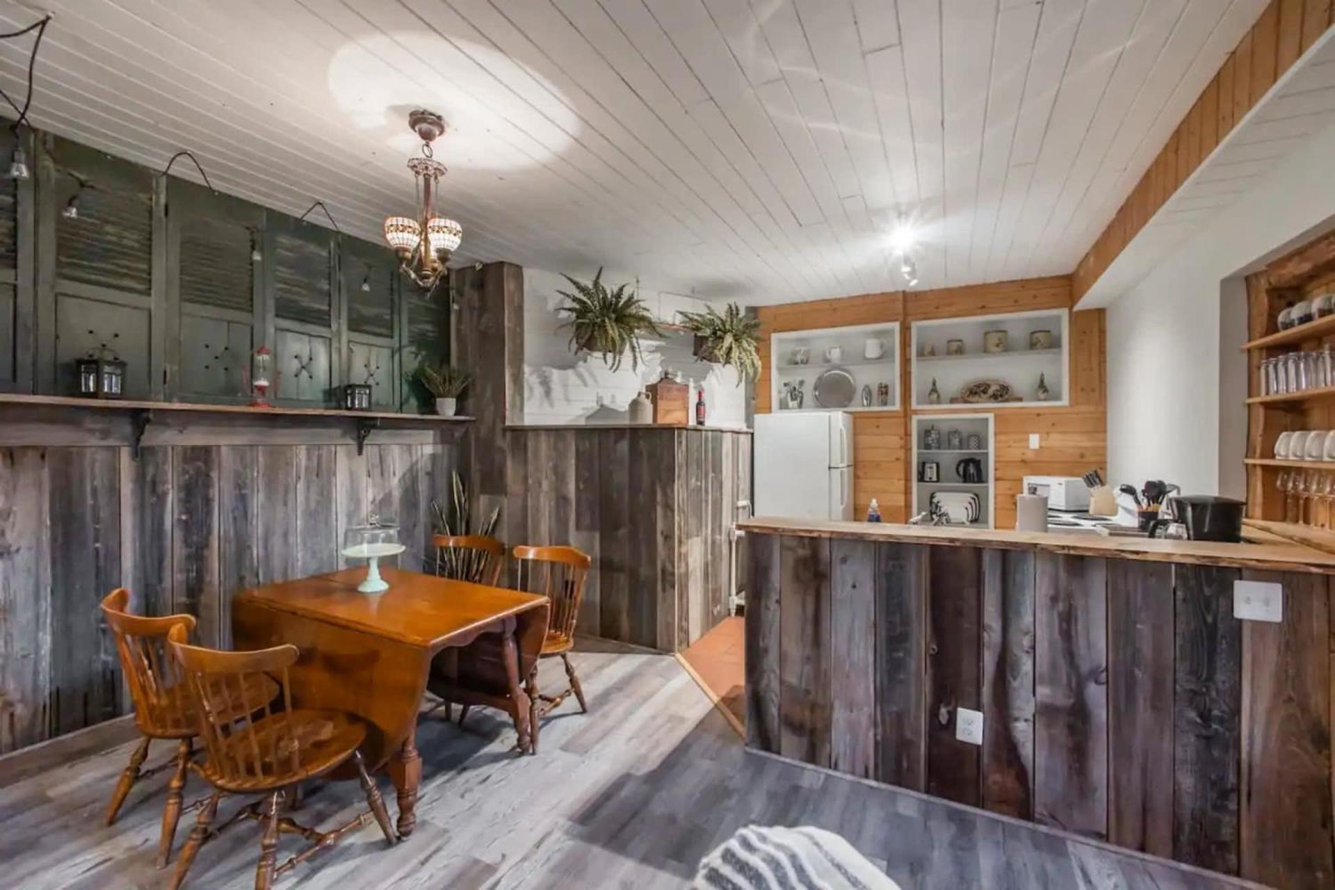 Riverside Log Cabin W Hot Tub Fire Pit Huge Deck Rileyville エクステリア 写真